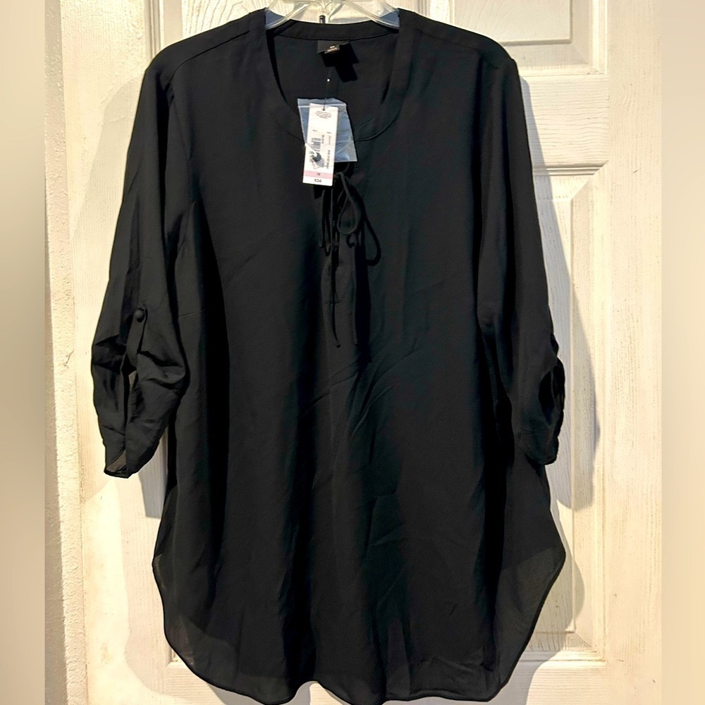 NWT JCP Worthington Woman Black Top Mid Length Rolled Tabbed Sleeves